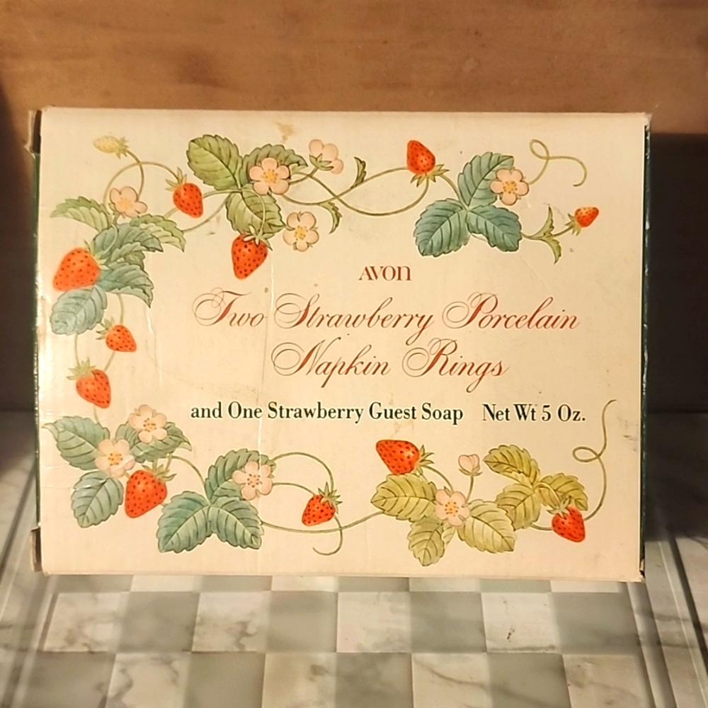 Vintage Avon two strawberry napkin rings and one strawberry guest soap 1978
